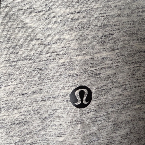 Lululemon Sculpt Hooded Vest Size 6 Grey Black Reversible Zip-Up EUC - Picture 12 of 12